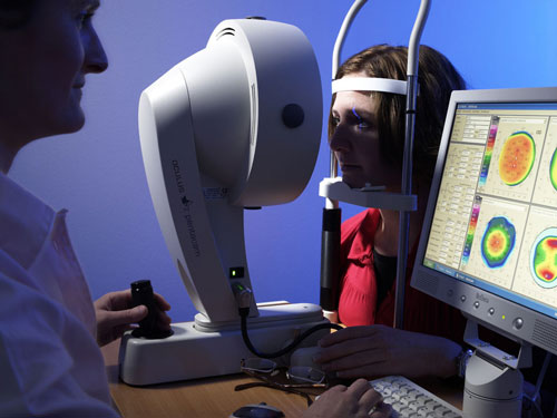 Untersuchung in der Augen-Laser-Klinik Lohr